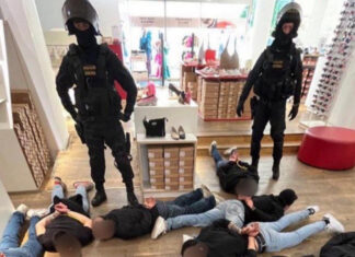 Fiorentina – West Ham, scontri a Praga. Fermati 16 tifosi viola Fiorentina - West Ham, scontri a Praga. Fermati 16 tifosi viola