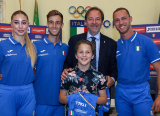 Maglia azzurra a Gioele. Il piccolo campione di solidarietà Maglia azzurra a Gioele. Il piccolo campione di solidarietà