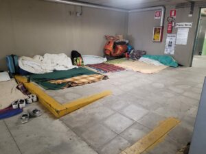 Emergenza migranti pakistani a Siena, trasferimento in ex scuola