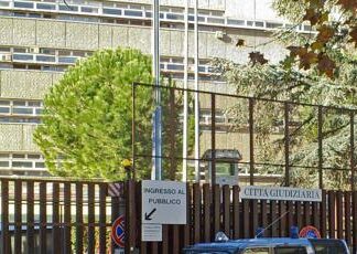 Talpa procura di Roma, De Vivo condannato a 5 anni per corruzione in atti giudiziari