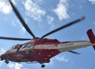 Jeep militare in un dirupo, tre morti. Due vittime sono toscane Jeep militare in un dirupo, tre morti. Due vittime sono toscane