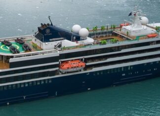 Isola del Giglio, tornano le crociere. Undici anni dopo Concordia Isola del Giglio, tornano le crociere. Undici anni dopo Concordia