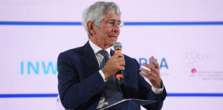 Restyling del Franchi: per Abodi il percorso è tracciato e la sintonia tra club e amministrazione è totale Stadio Franchi, ministro Abodi: "Firenze faccia come Venezia"
