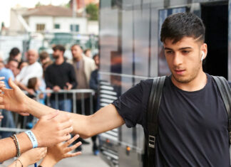 Fiorentina, in arrivo Fabiano Parisi. Inizia il ritiro al Viola Park Fiorentina, in arrivo Fabiano Parisi. Inizia il ritiro al Viola Park