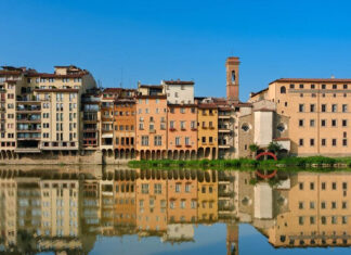 Caldo in Toscana, allerta codice rosso a Firenze Caldo in Toscana, allerta codice rosso a Firenze