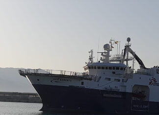 Migranti, Geo Barents arrivata a Marina di Carrara Migranti, Geo Barents arrivata a Marina di Carrara