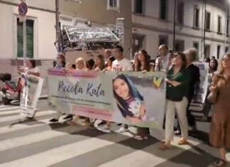 Bimba scomparsa, appello alla premier: “Prenda a cuore la nostra Kata” Bimba scomparsa, appello alla premier: "Prenda a cuore la nostra Kata"