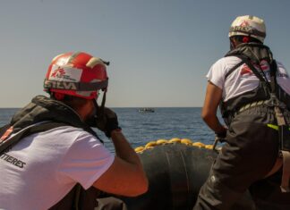Migranti, Geo Barents in arrivo a Livorno con 346 persone Migranti, Geo Barents in arrivo a Livorno con 346 persone