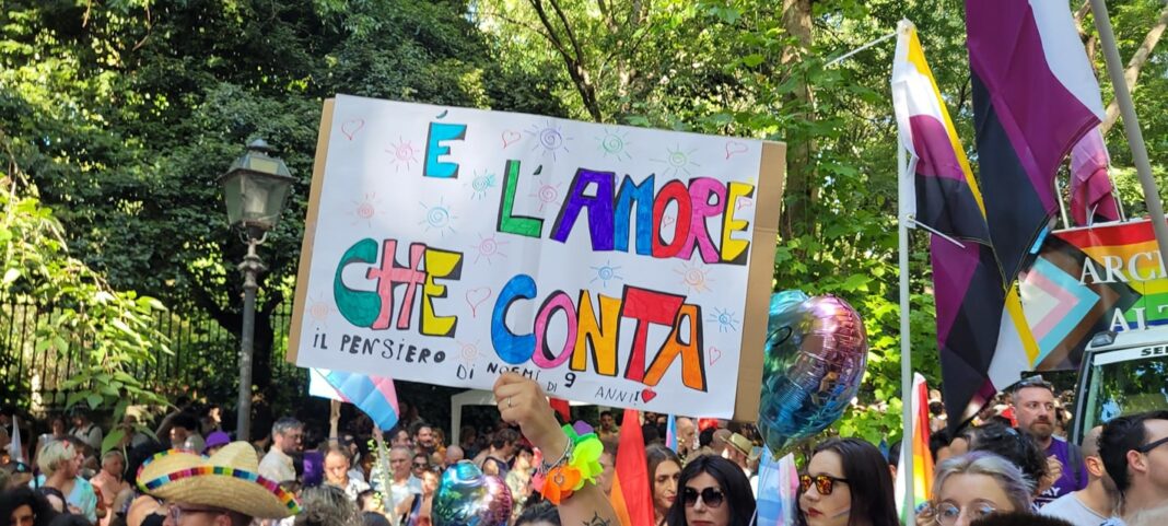 Toscana Pride 2023, in migliaia per le strade di Firenze