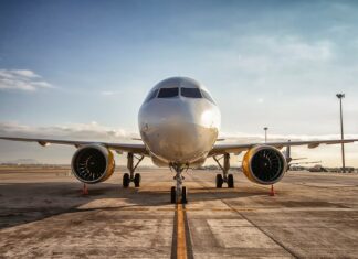 Aeroporto Peretola, stop voli notturni. Vertice a Firenze Aeroporto Peretola, stop voli notturni. Vertice a Firenze