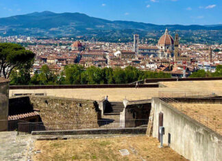 Ancora caldo con codice rosso, previsti 41 gradi a Firenze Ancora caldo con codice rosso, previsti 41 gradi a Firenze
