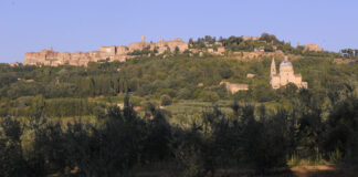 Booking.com incorona Montepulciano: il borgo toscano nella selezione globale delle città più accoglienti Vino Nobile Montepulciano, nasce Pieve. In commercio nel 2025