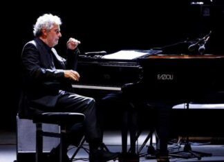 Nicola Piovani, concerto da Oscar sul palco di Effetto Venezia Nicola Piovani, concerto da Oscar sul palco di Effetto Venezia