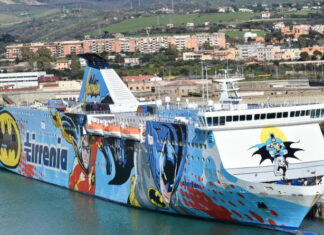 Collisione traghetto e peschereccio, Procura apre inchiesta Collisione traghetto e peschereccio, Procura apre inchiesta. Sharden Tirrenia diretto a Livorno partito da Olbia