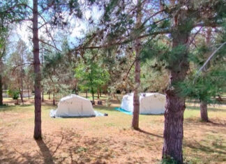 Tende per migranti a Vicchio. Accoglienza in campeggio Tende per migranti a Vicchio. Accoglienza in campeggio