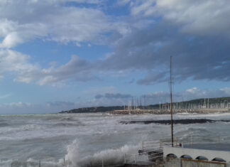 Maltempo in Toscana, allerta arancione. Nubifragi e raffiche vento Maltempo in Toscana, allerta arancione. Nubifragi e raffiche vento