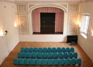 Prato, a teatro ‘Tanto per capirci’ Il Teatro Magnolfi di Prato. Foto di Giulio Pozzi