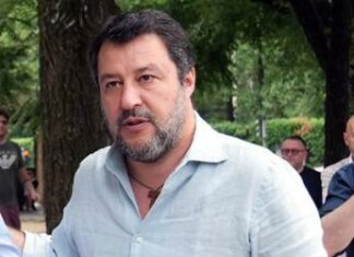 40 anni della Lega, Salvini: “La guido con cuore da 10 anni, abituato a insulti Bossi”