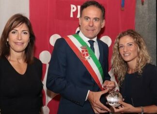 Pisa premia Anna Bongiorni: “Un onore. Fiera di essere pisana” Pisa premia Anna Bongiorni: "Un onore. Fiera di essere pisana". La velocista quarta nella 4x100 ai mondiali di Budapest