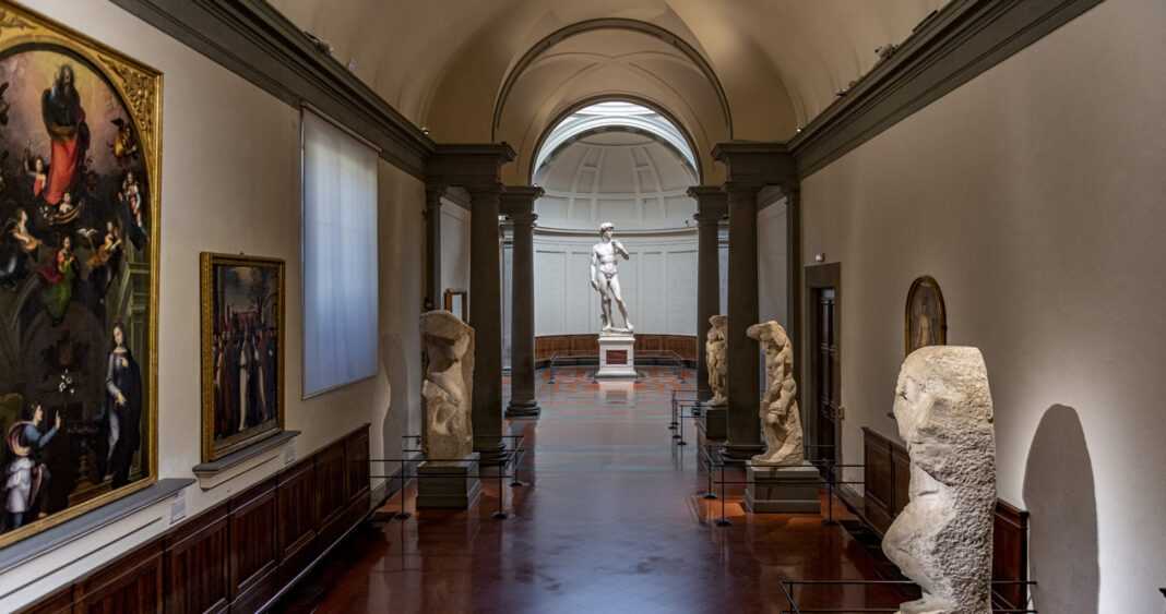 David di Michelangelo, uso abusivo. Società condannate