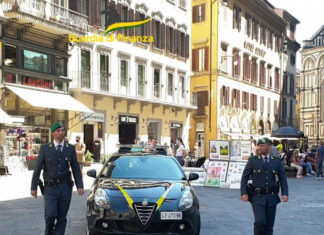 Fallimenti pilotati, cinque persone arrestate a Firenze Fallimenti pilotati, cinque persone arrestate a Firenze