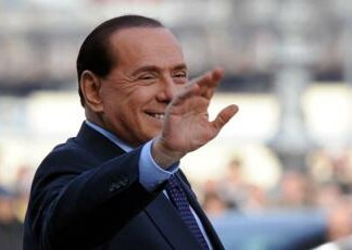 ‘Il giovane Berlusconi’ da oggi su Netflix, ecco la docuserie in tre episodi