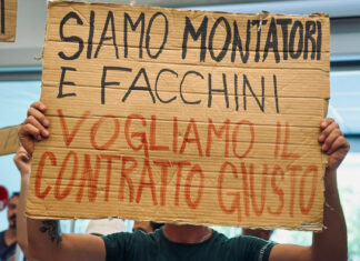 Mondo Convenienza, lite al presidio. Due persone in ospedale Mondo Convenienza, lite al presidio. Due persone in ospedale