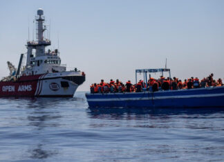 Migranti a Piombino, sindaco chiede più forze dell’ordine Migranti a Piombino, sindaco chiede più forze dell'ordine
