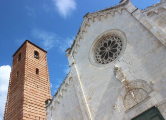 Botero sepolto a Pietrasanta. Cerimonia funebre sabato 7 ottobre in Duomo Botero sepolto a Pietrasanta. Cerimonia funebre sabato 7 ottobre in Duomo