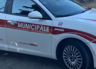 Incidente mortale, donna in scooter travolta da camion Incidente mortale, donna in scooter travolta da camion