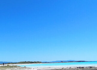 Spiagge Bianche, tragedia in mare. Due persone annegate Spiagge Bianche, tragedia in mare. Due persone annegate