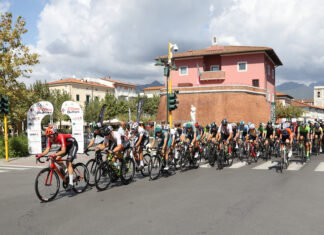 Ciclismo, al via il Trofeo Buffoni a Forte dei Marmi Un'immagine del Trofeo Buffoni