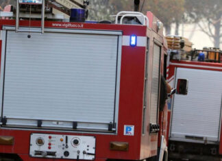 Incendio a Firenze, a fuoco abitazione. Due persone in ospedale Incendio a Firenze, a fuoco abitazione. Due persone in ospedale