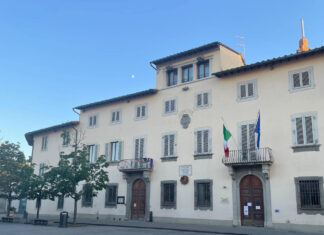 Ex Gkn Campi Bisenzio, sindaco e Regione: “Governo non fugga” Ex Gkn Campi Bisenzio, sindaco e Regione: "Governo non fugga"