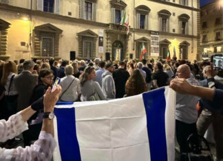 Firenze, in centinaia alla manifestazione per Israele Firenze, in centinaia alla manifestazione per Israele