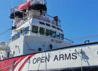 Open Arms a Marina di Carrara, 96 minori non accompagnati Open Arms a Marina di Carrara, 96 minori non accompagnati