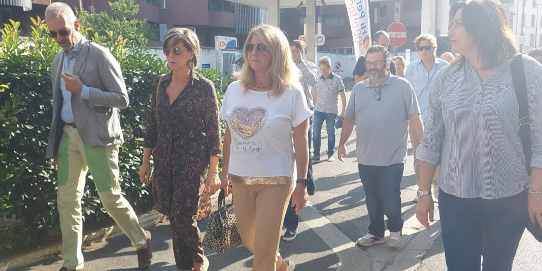 Forza Italia, nel quartiere in cui è scomparsa la piccola Kata