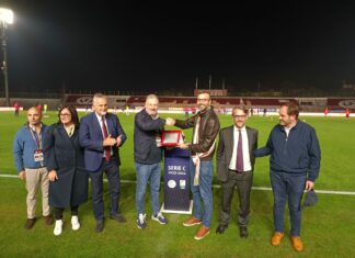 Sport Arezzo, targa del Consiglio regionale per calcio e basket Sport Arezzo, targa del Consiglio regionale per calcio e basket