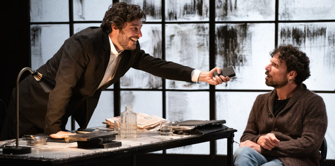 Lino Guanciale al Teatro della Pergola, in scena con Francesco Montanari