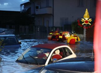Alluvione in Toscana, salgono a sei le vittime. Giani: “Precipitazioni senza precedenti” Alluvione in Toscana, salgono a sei le vittime. Giani: "Precipitazioni senza precedenti"
