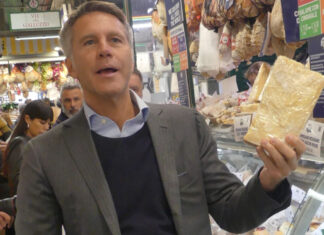 Emanuele Filiberto a Firenze, il principe al mercato di San Lorenzo Emanuele Filiberto a Firenze, il principe al mercato di San Lorenzo