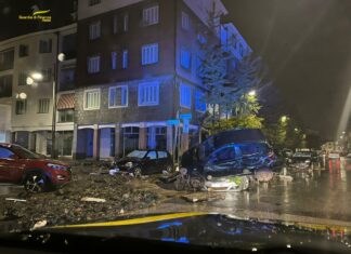 Emergenza alluvione Toscana, GdF a fianco della popolazione Emergenza alluvione Toscana, GdF a fianco della popolazione