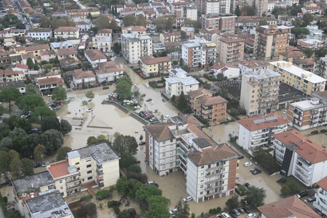 Alluvione in Toscana, centinaia di sfollati. Curcio: 