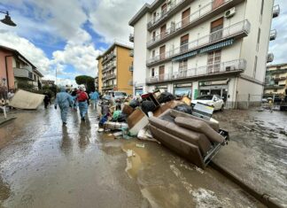 Alluvione in Toscana, un’altra notte di paura. Allerta arancione. La situazione Alluvione in Toscana, un'altra notte di paura. Allerta arancione. La situazione