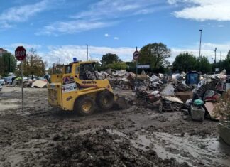 Alluvione in Toscana, Giani firma sospensione mutui per imprese e privati Alluvione in Toscana, Giani firma sospensione mutui per imprese e privati