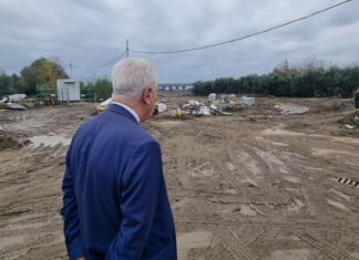 Alluvione, Giani: “Ulteriore sforzo per 25 milioni”. Centrodestra: “Non ci sono” Alluvione, Giani: "Ulteriore sforzo per 25 milioni". Centrodestra: "Non ci sono"