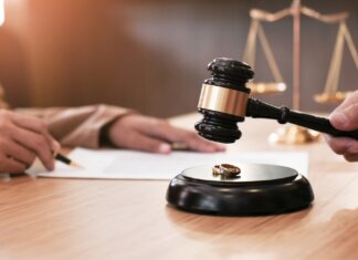 Assegno di divorzio, addio in caso di autosufficienza economica: la sentenza della Cassazione