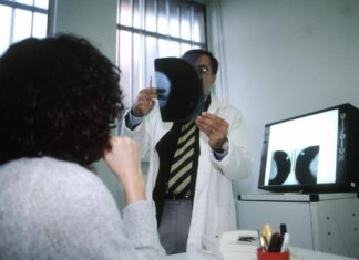 L’indagine, 1 donna su 3 con cancro dell’ovaio aspetta oltre 1 anno per la diagnosi