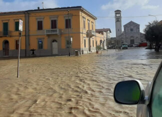 Ancora allerta arancione, forti temporali e raffiche vento. Arriva il freddo Ancora allerta arancione, forti temporali e raffiche vento. Arriva il freddo