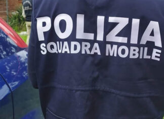 Marina di Vecchiano, cadavere sulla spiaggia. Forse trasportato dal mare Marina di Vecchiano, cadavere sulla spiaggia. Forse trasportato dal mare